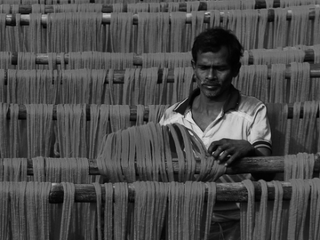 Woven With Grace: The Story Behind Zarii