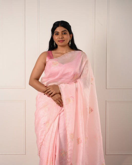Baag-e-Noor – Pink Saree with Deer & Floral Motifs and Handcrafted Kardana Scallop Border