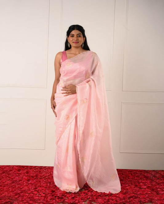 Baag-e-Noor – Pink Saree with Deer & Floral Motifs and Handcrafted Kardana Scallop Border